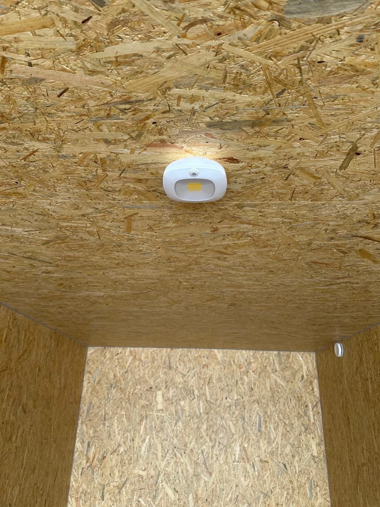 20 fods isoleret container antracitgrå loftsbelysning LED