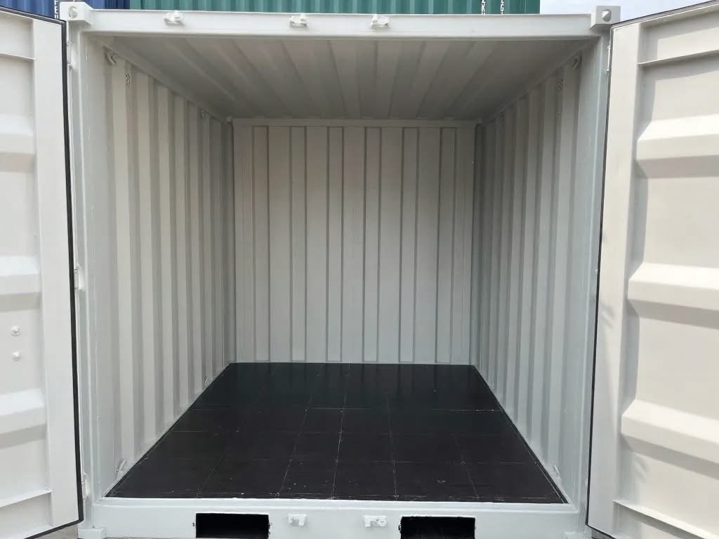 8 fods container hvid interieur