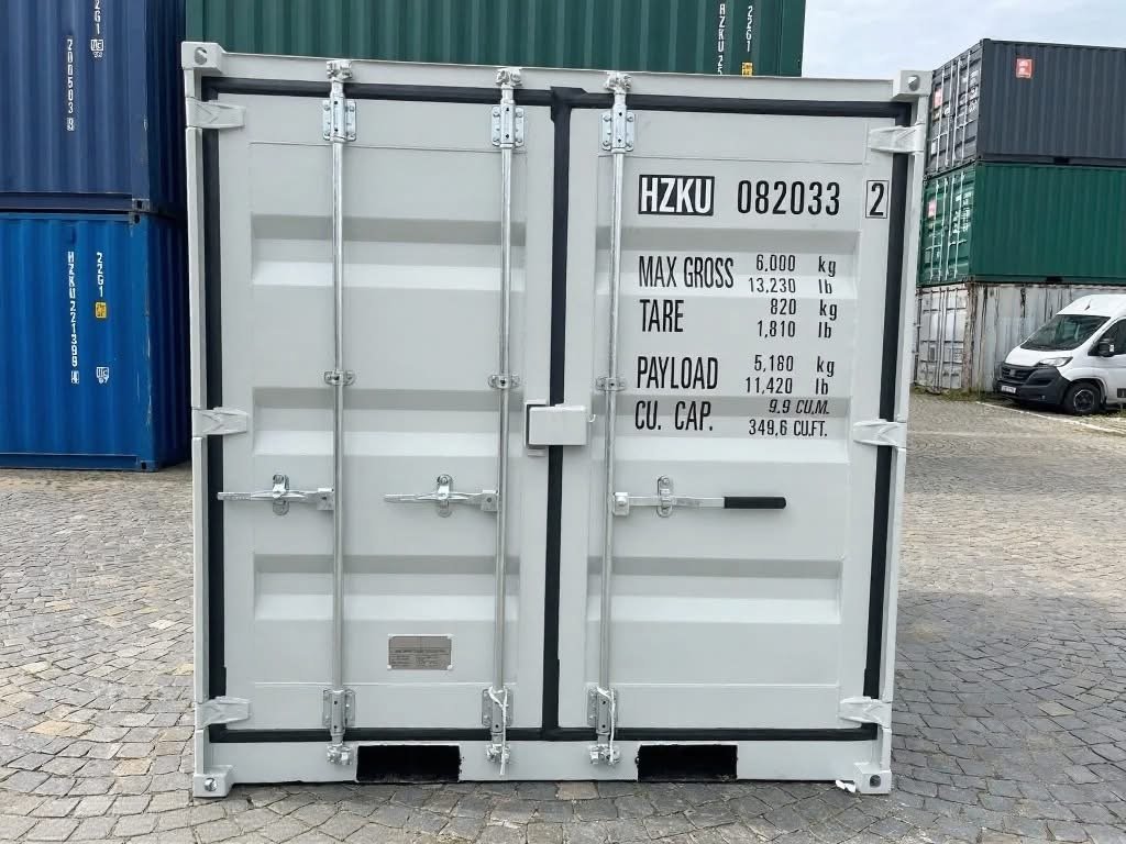 8 fods container hvid facade